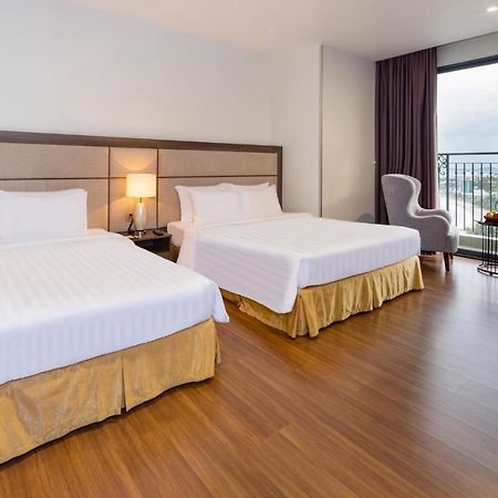 Aston Nha Trang City Hotel Екстер'єр фото