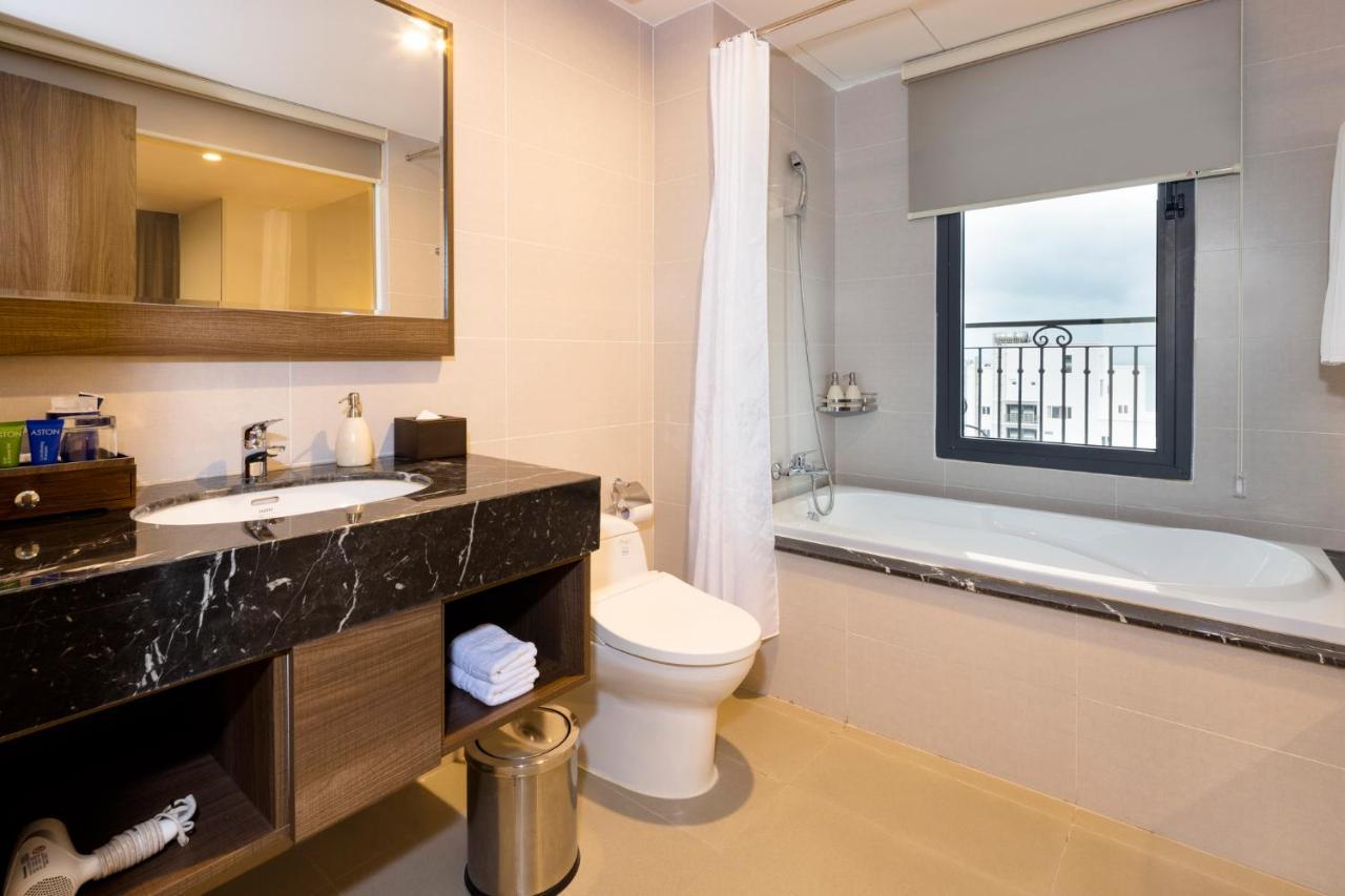 Aston Nha Trang City Hotel Екстер'єр фото